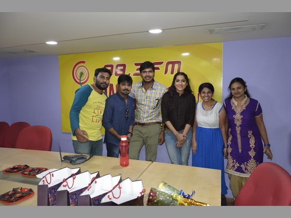 ఎక్స్ ఫోజింగులో రష్మి రచ్చ