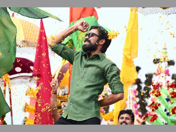 తెర వెనక