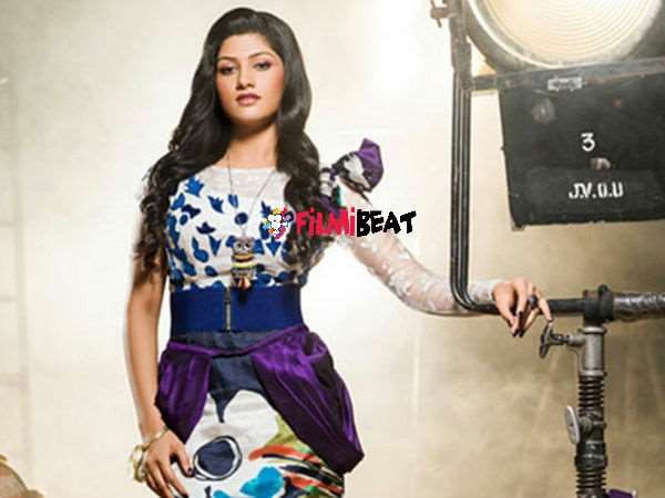 ఎవరో చేసారో కానీ ఫొటోలు కూడా