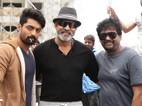 న్యూస్ ఛానెల్ రిపోర్టర్: