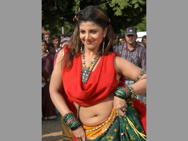 ఎందుకు దాడి చేసారో తేలలేదు