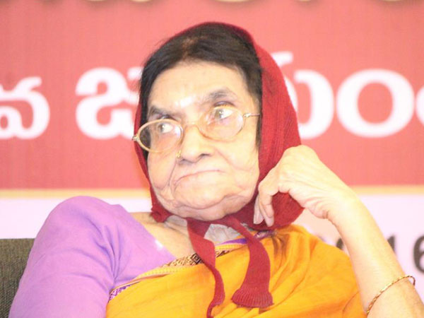 హీరోయిన్గా సావిత్రి: