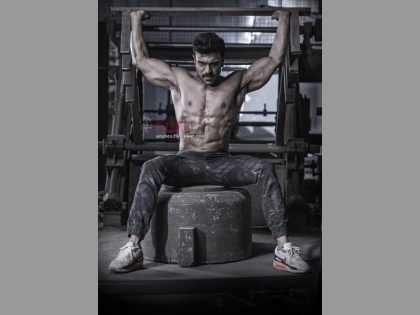 చరణ్ కష్టం కనిపించింది