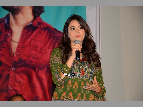 డైలాగ్ లో డబుల్ మీనింగ్ :