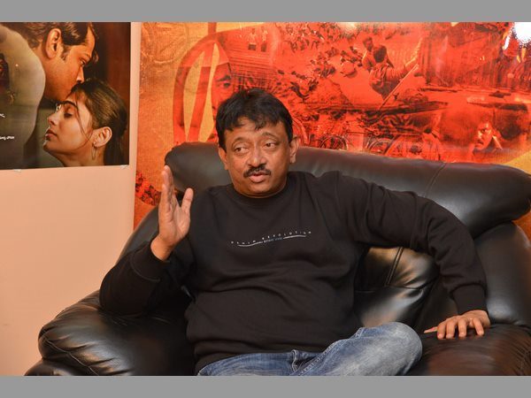 ఏమీ అర్దం చేసుకోకుండా..