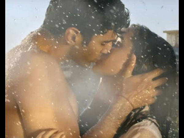 సెన్సార్ వదిలేసింది
