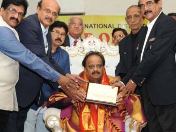 తప్పుకుని తిరిగా