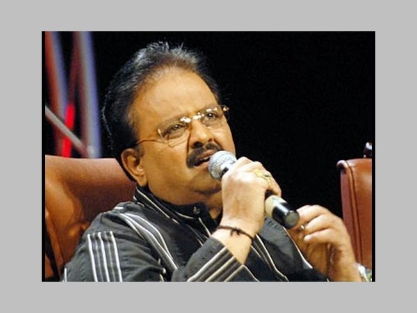 హీరోలు చెయ్యాలి