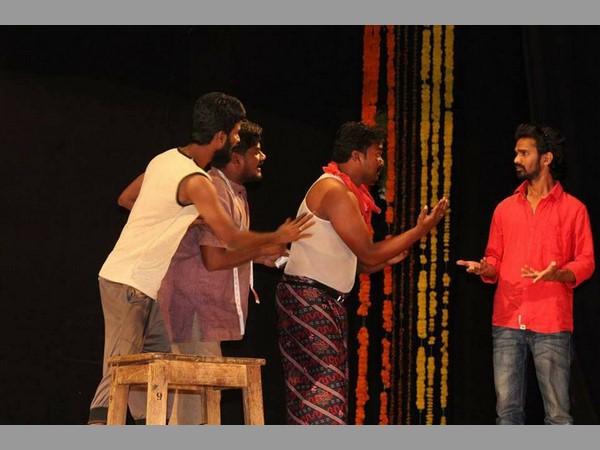 రవీంధ్ర భారతి హాల్ :