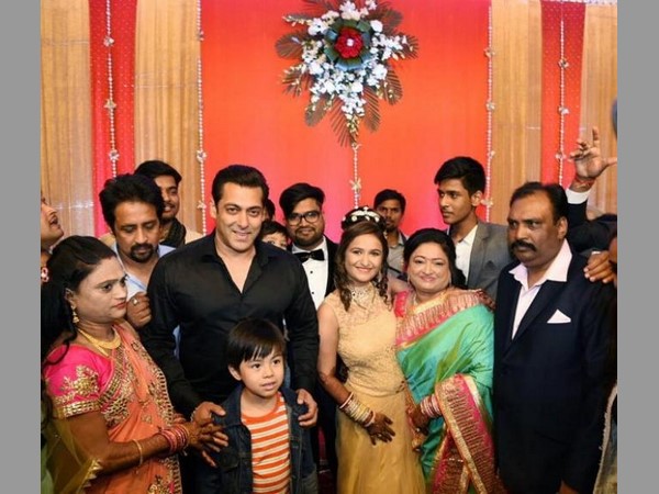 Super star Salman Khan Attends the Wedding of His Driver’s Son Super star Salman Khan Attends the Wedding of His Driver’s Son