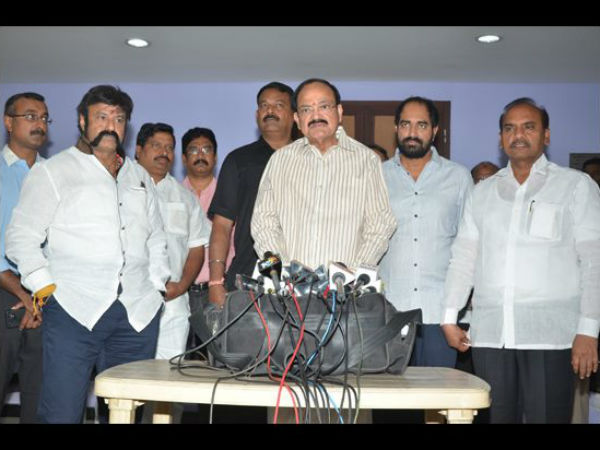 Venkaiah Naidu watched Gautami Putra Satakarni Venkaiah Naidu watched Gautami Putra Satakarni
