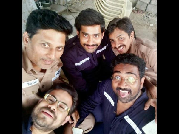 మీరు స్టేజ్ ఆర్టిస్ట్ కదా సినిమాల వైపు రావటానికే నాటకం లోకి వెళ్ళారా? సినిమాల్లోకి డైరెక్ట్ గా ఎప్పుడూ ట్రై చేయలేదా?
