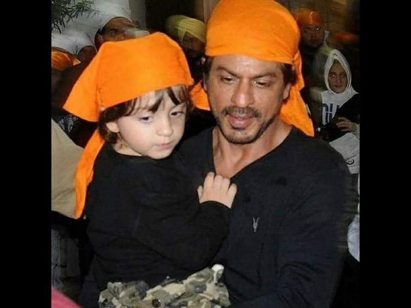 Shah Rukh Khan visited Swarna Temple with his son Abram Shah Rukh Khan visited Swarna Temple with his son Abram