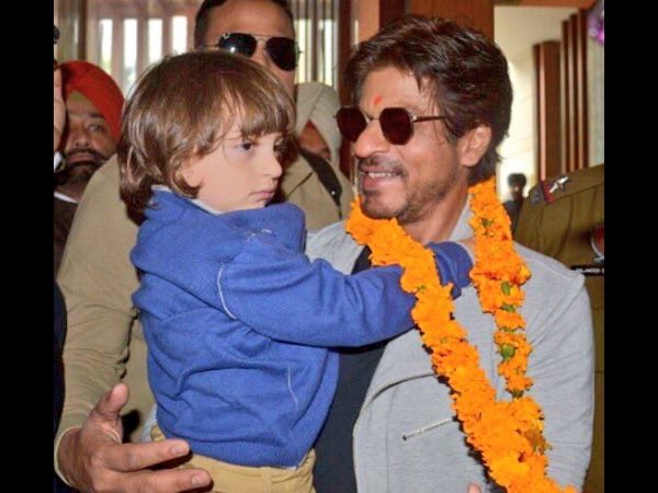 Shah Rukh Khan visited Swarna Temple with his son Abram Shah Rukh Khan visited Swarna Temple with his son Abram