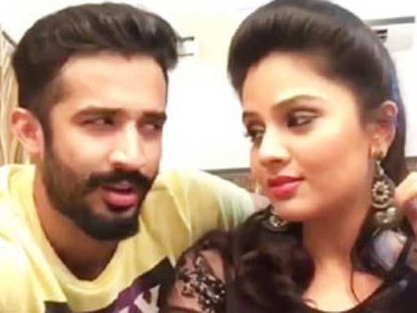ముగ్గురిపై ఎల్బీనగర్ పీఎస్లో ఫిర్యాదు
