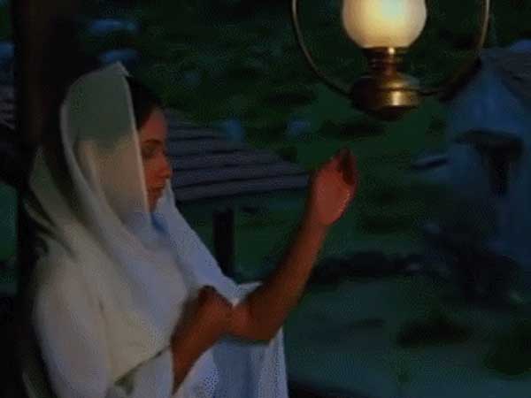 షోలేలో ఆ సీన్ ఇదే..