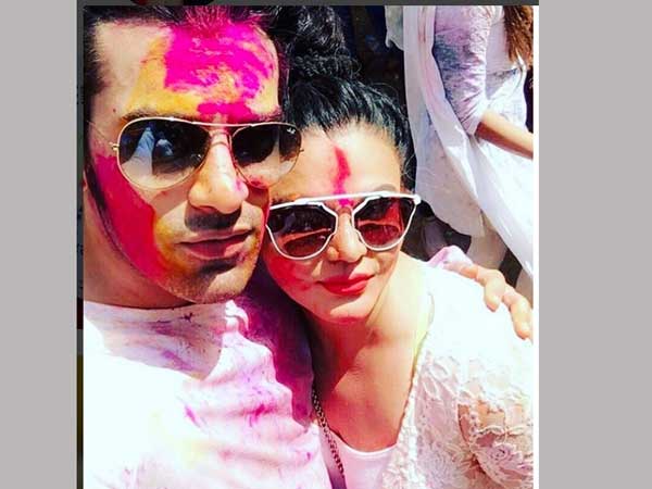 సోషల్ మీడియాలో రాఖీ ఫొటోలు