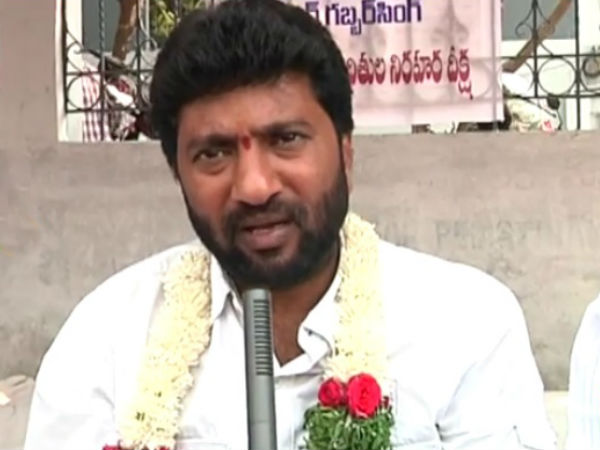 పవన్ కళ్యాణ్ దిగి రావాలి, న్యాయం చేయాలి