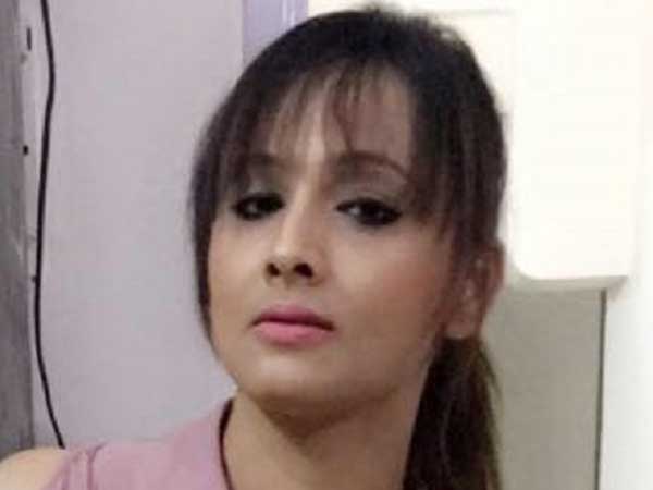 Model arrested for bomb scare at Mumbai International Airport Model arrested for bomb scare at Mumbai International Airport