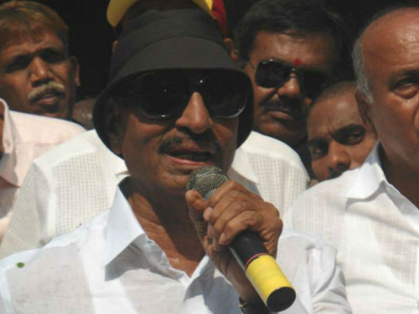 సత్యరాజ్ క్షమాపణ చెప్పాలి