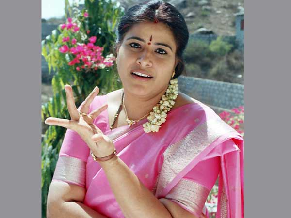 చాలా మందికి తల్లిగా..