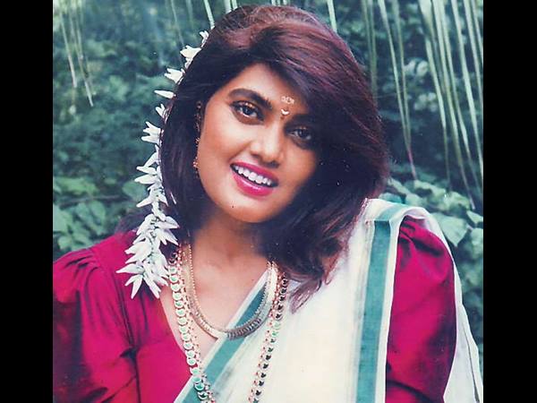 సిల్క్ స్మితను పరిచయం..