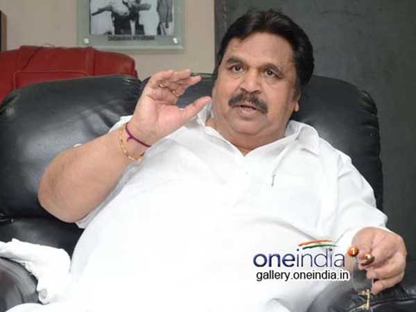 చిరంజీవి కోపగించుకొన్నారు..