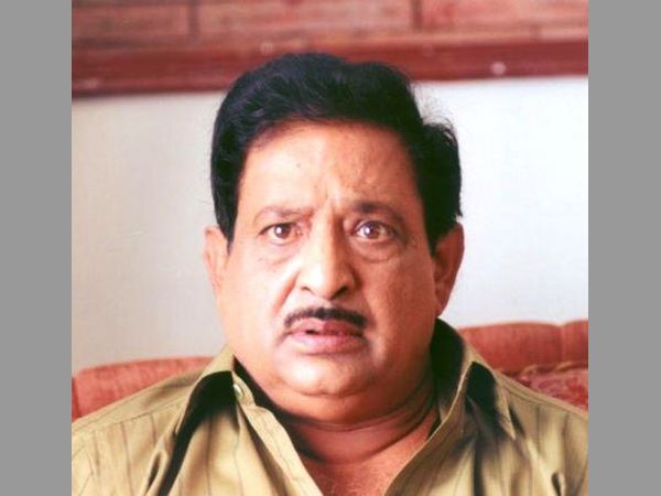 విశ్వనాథ్తో ఇబ్బంది..
