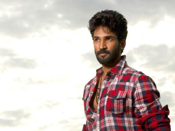 జేబులో చిల్లిగవ్వ కూడా లేదు..