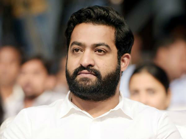 ఎదగకుండా పన్నాగాలు