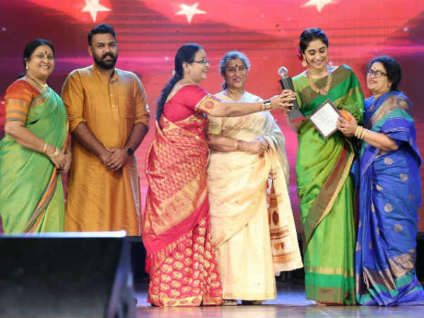 బోసిపోయిన వేడుక