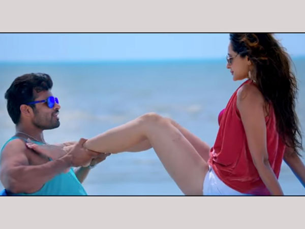 వివిధ భంగిమల్లో మతి..