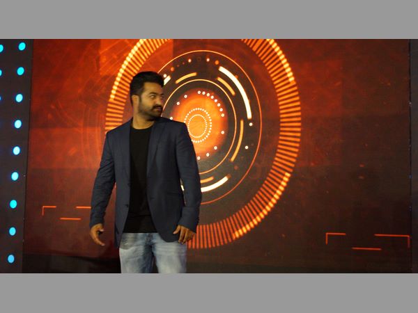 నా కొడుకు నాకు దూరమవుతున్నాడు..