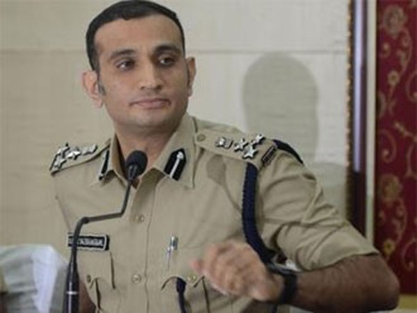 అకున్ సభర్వాల్ నిజాయితీగా ఆఫీసర్