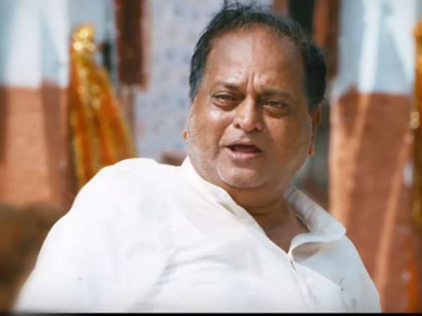కుర్రాళ్లు కామెంట్స్ చేస్తారు