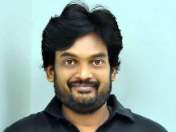 ఎక్సైజ్ ఆఫీస్కు చేరుకొన్న వైద్యులు