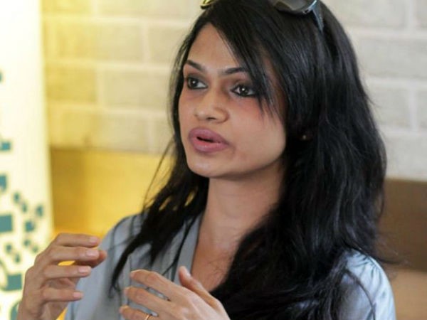 ధనుష్పై ప్రశ్నల పరంపర