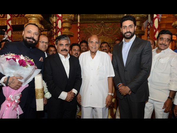 అభిషేక్ బచ్చన్తో