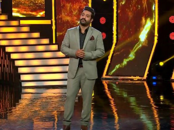 ఇంటి సభ్యుల గుట్టురట్టు