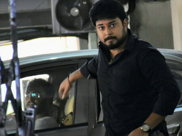 సినీ పెద్దలకు సంబంధం