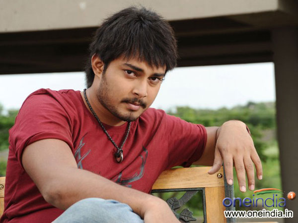 తండ్రి మరణంతో విషాదం..