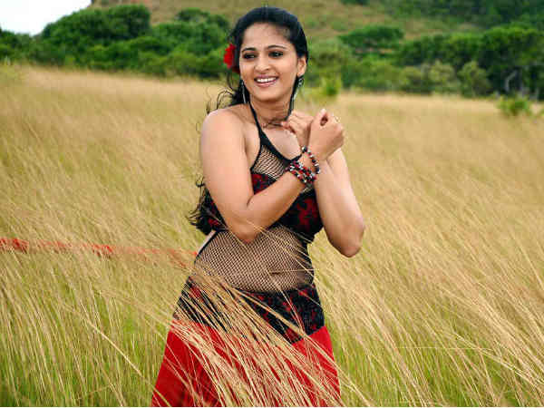నయనతార బాటలో అనుష్క