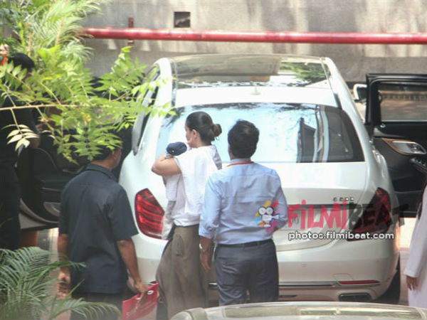 ఆడపిల్లకు-మగపిల్లాడికి కరణ్ తండ్రయ్యారు