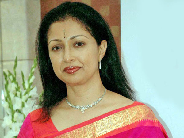 బోల్డ్ సీన్స్తో