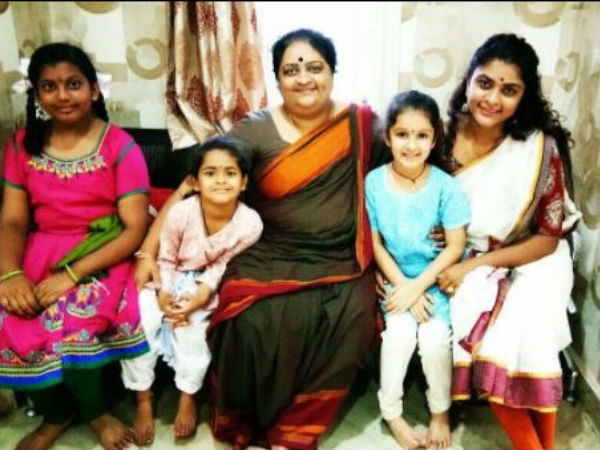 అరుణ బిక్షు వద్ద