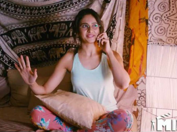 శివగామి తరహా పాత్రలో