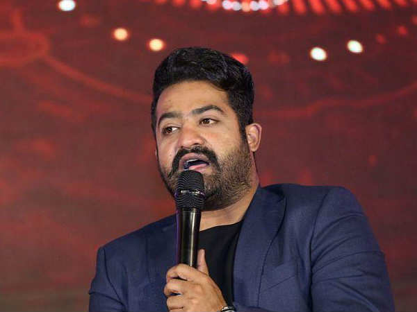 సంపూ కోసం తారక్ బ్రతిమిలాడాడు