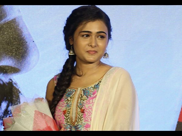 సినిమా రంగంలోకి ప్రవేశించాలని