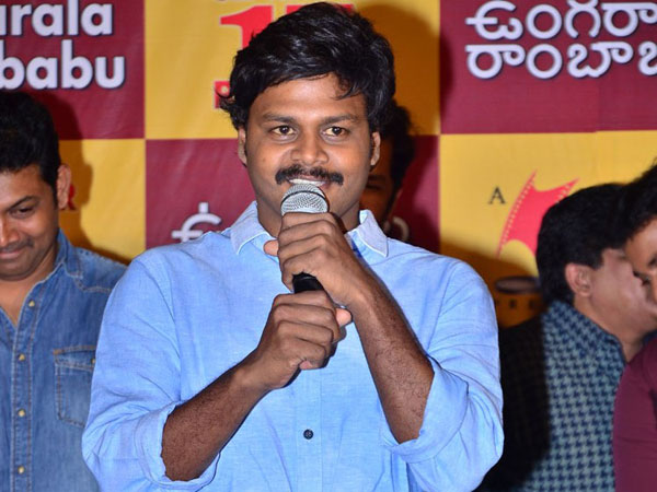 సునీల్ అన్నీ కోణాలు చూపించాడు