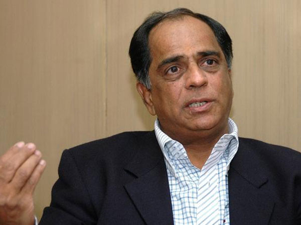 ఎలాంటి కట్స్ సూచించకుండా